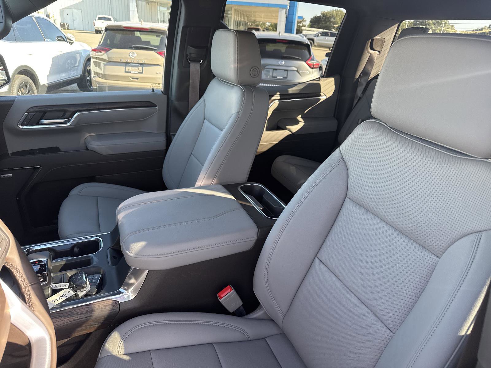 New 2026 GMC Sierra 1500 SLT w/ SLT Premium Package image 11