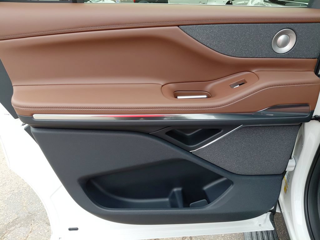 New 2026 Lincoln Navigator L Reserve AWD/4WD image 44
