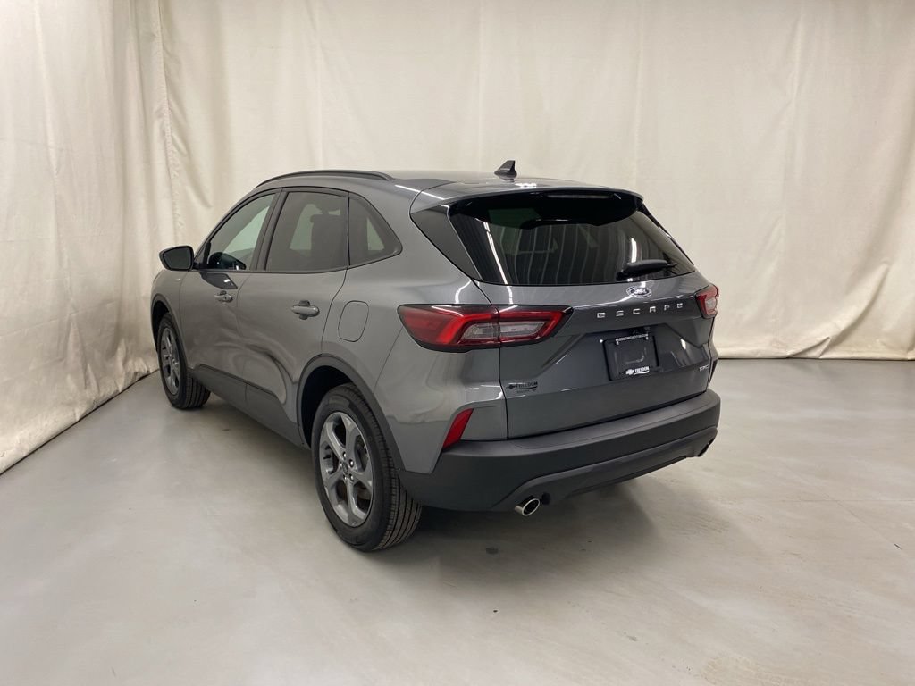 Used 2025 Ford Escape ST-Line AWD/4WD image 5