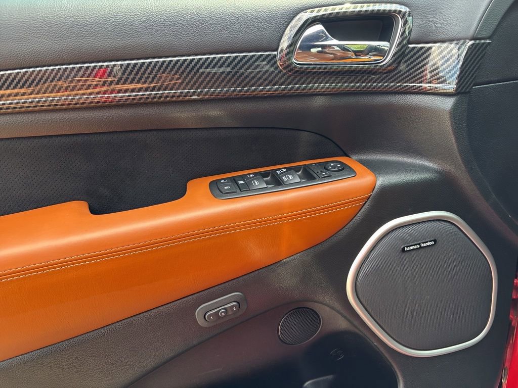 Used 2015 Jeep Grand Cherokee SRT w/ Luxury Group II AWD/4WD image 16