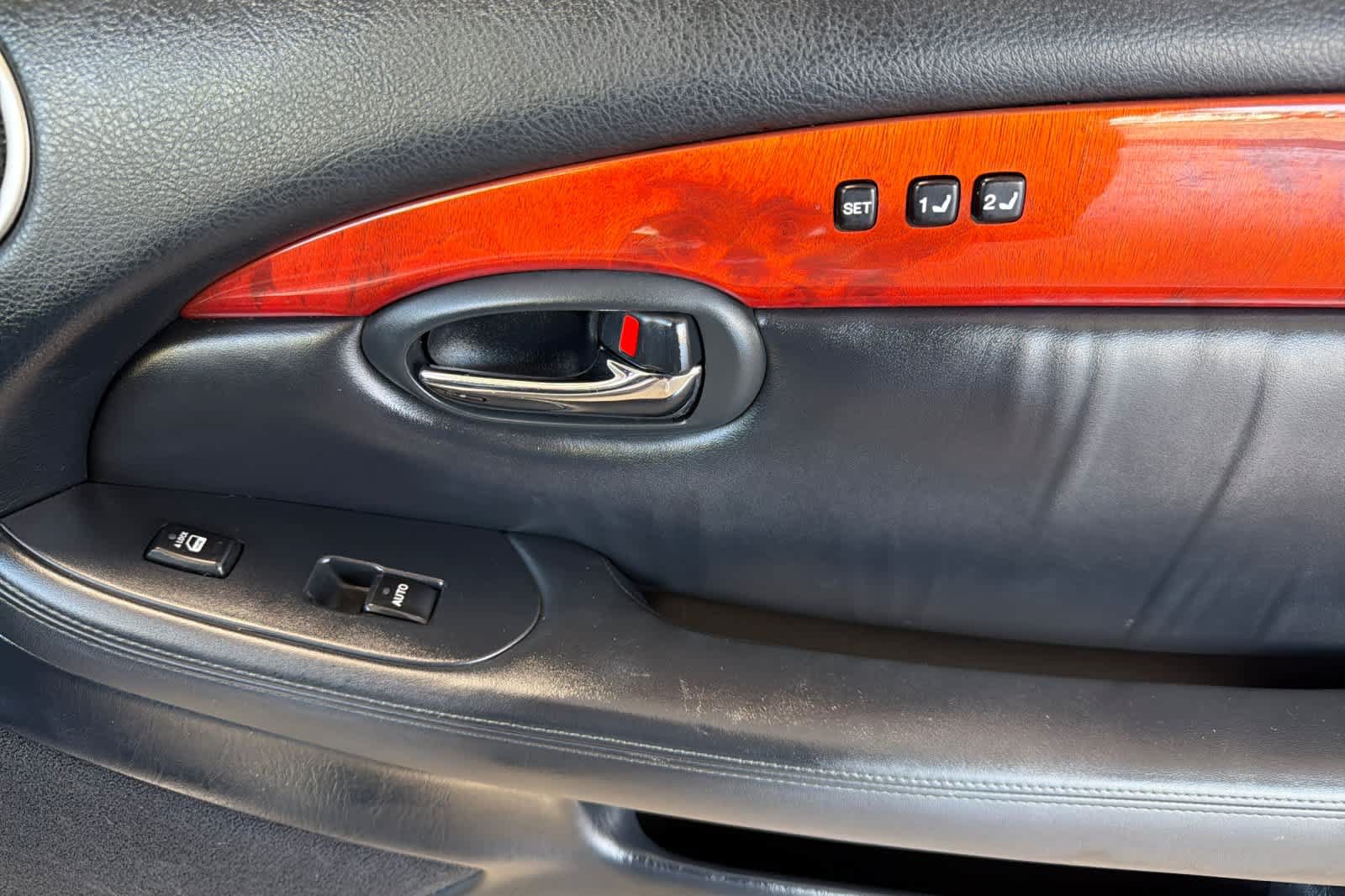 Used 2007 Lexus SC 430 Convertible RWD image 16