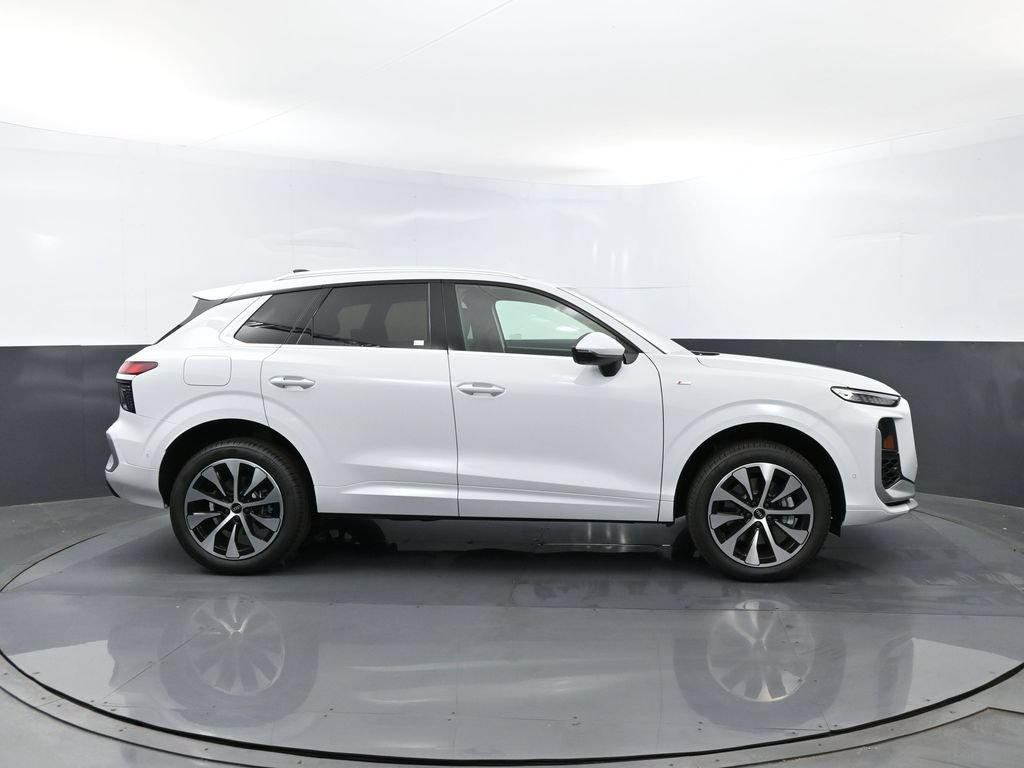 New 2026 Audi Q3 quattro 2.0T AWD/4WD image 4