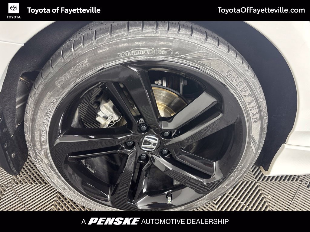 Used 2018 Honda Accord Sport image 3