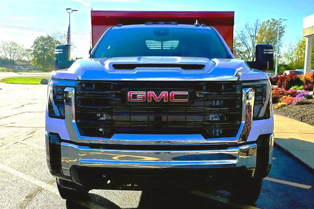 New 2025 GMC Sierra 3500 Pro w/ Convenience Package AWD/4WD image 2