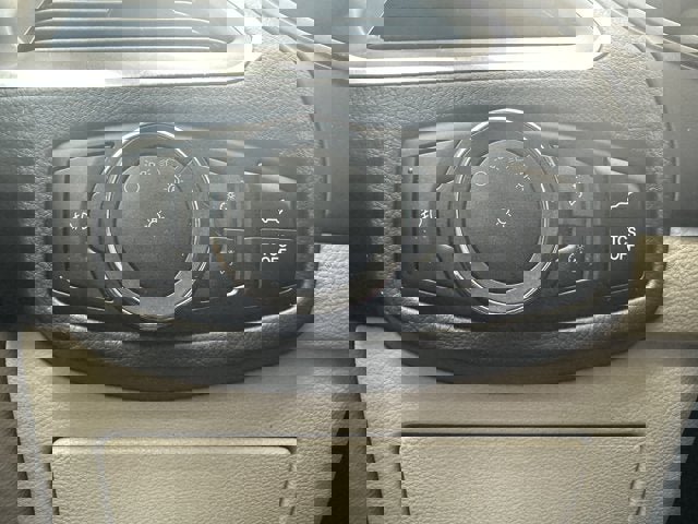 Used 2024 Ford Edge Titanium image 23