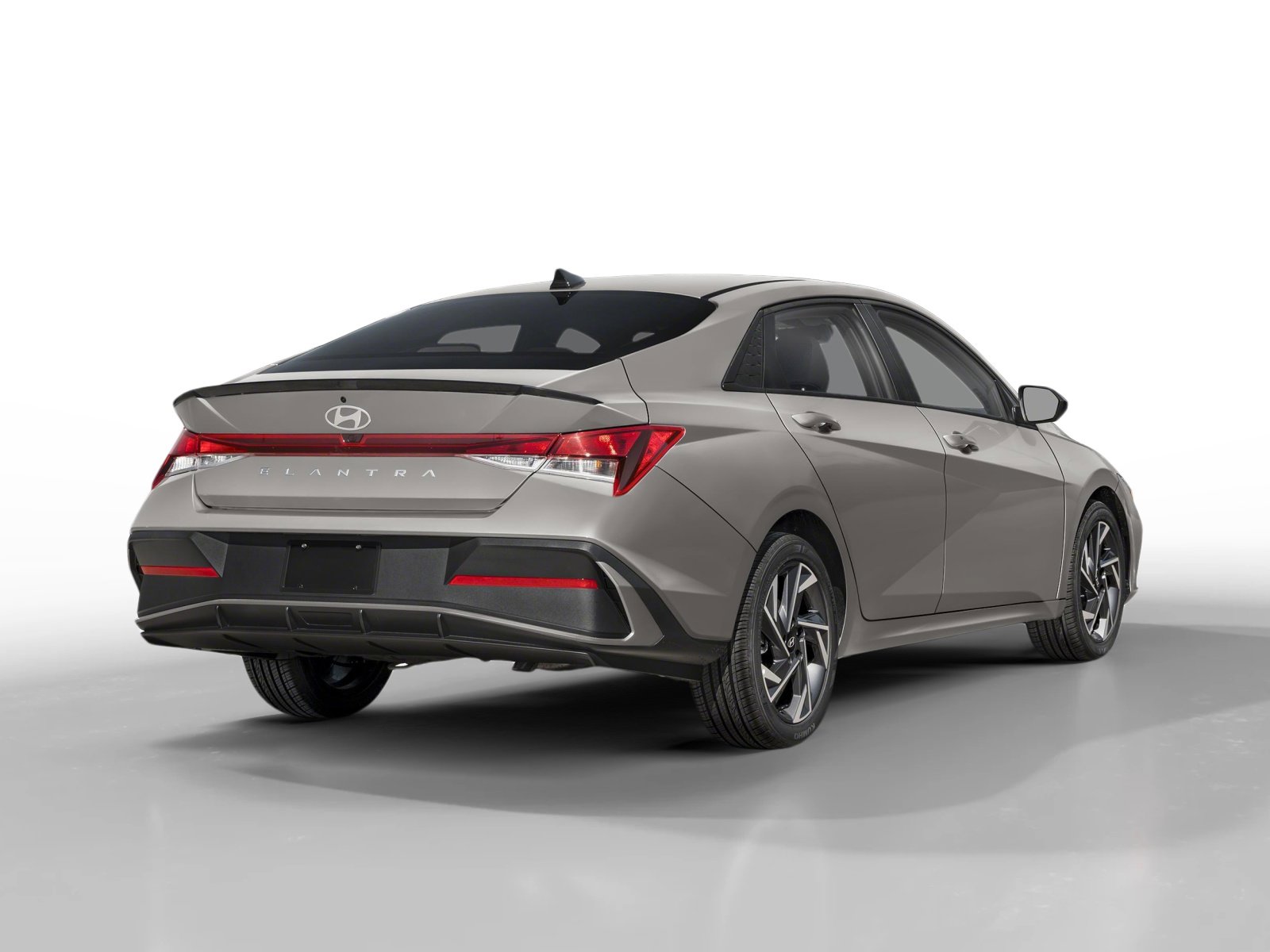 New 2025 Hyundai Elantra Sport image 2