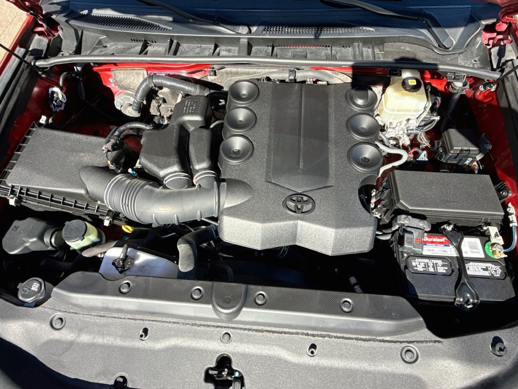 Used 2021 Toyota 4Runner SR5 AWD/4WD image 31
