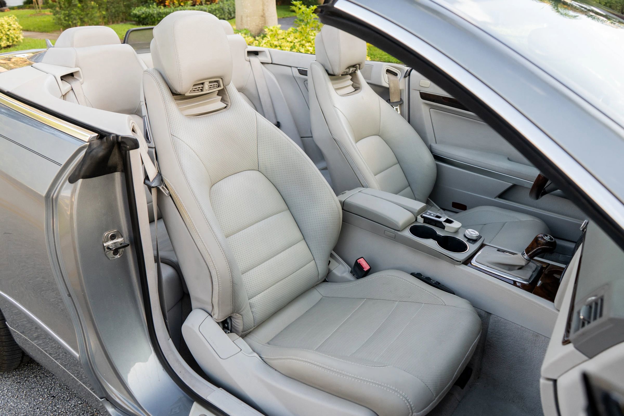 Used 2011 Mercedes-Benz E 350 Cabriolet w/ Premium 2 Pkg image 5