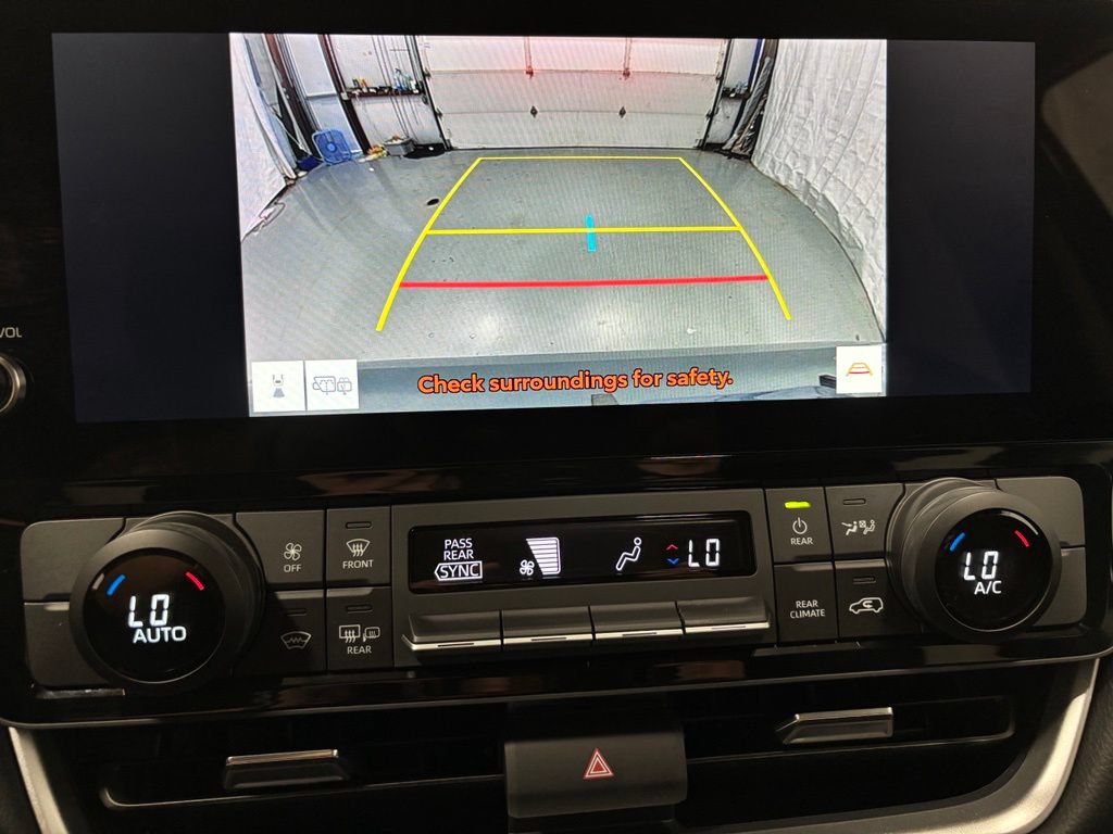 Used 2026 Toyota Grand Highlander AWD image 39