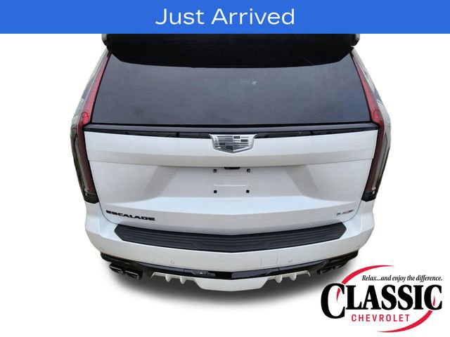Used 2023 Cadillac Escalade V w/ LPO, ONYX Package AWD/4WD image 7