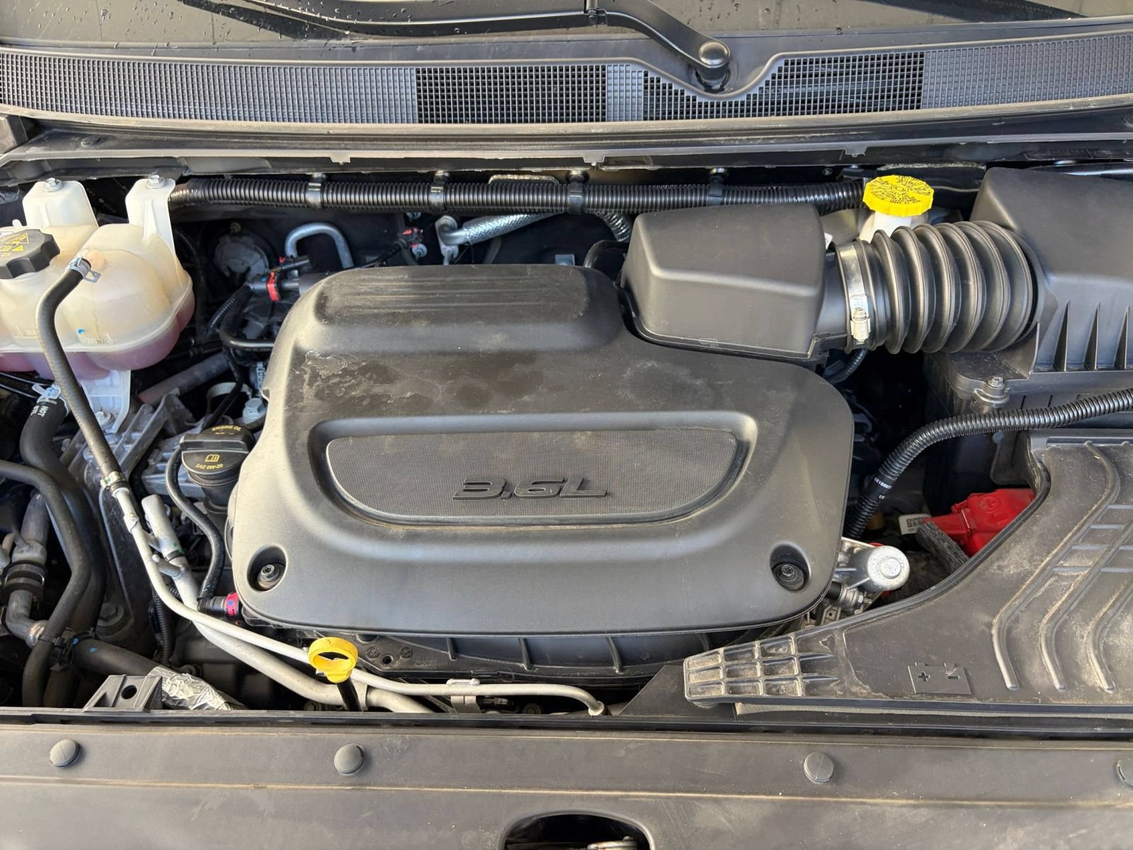 Used 2024 Chrysler Pacifica Touring-L FWD image 33