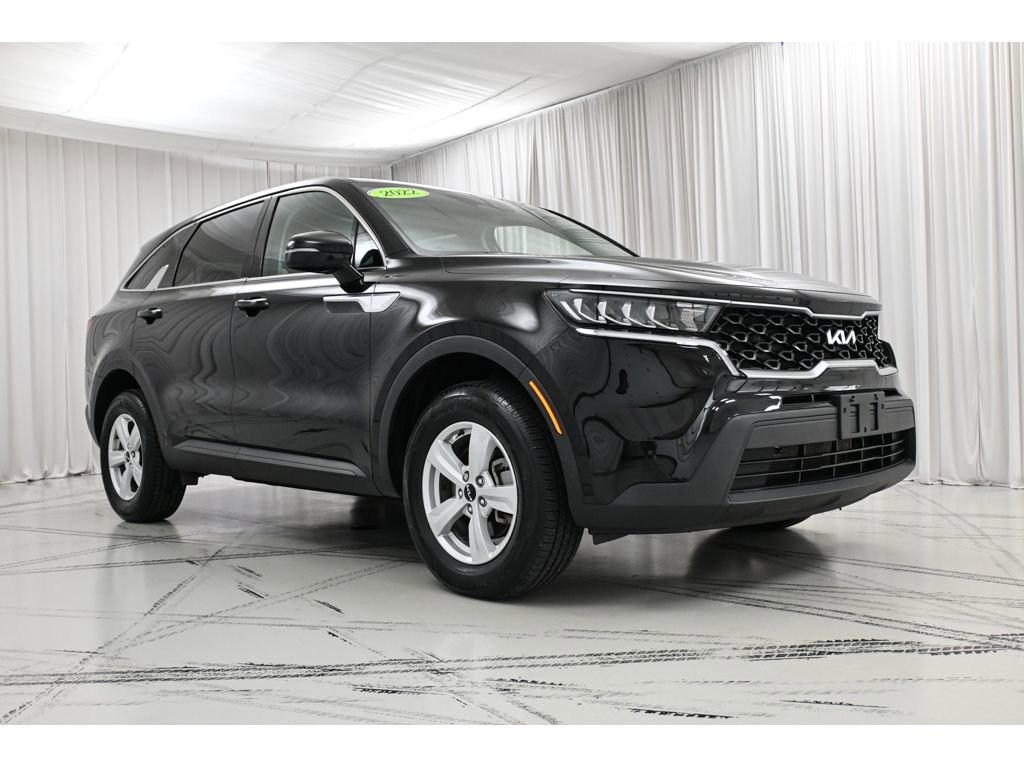 Used 2022 Kia Sorento LX AWD/4WD image 2