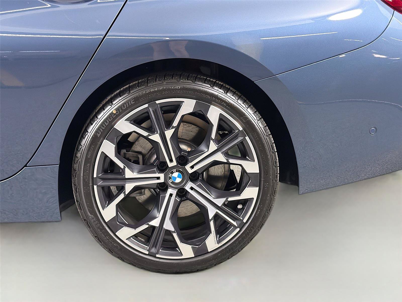 New 2026 BMW 330i xDrive Sedan w/ Premium Package AWD/4WD image 29