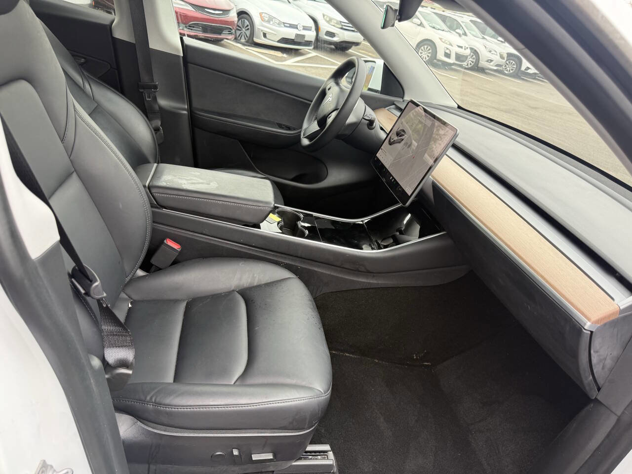 Used 2020 Tesla Model Y Long Range image 12