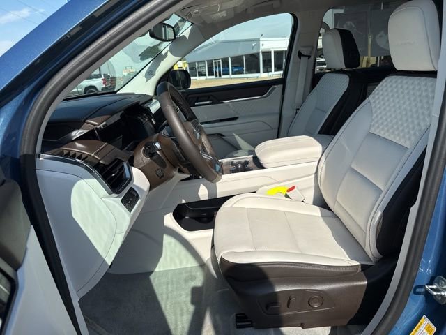 Used 2024 GMC Acadia Denali w/ LPO, Floor Liner Package image 11