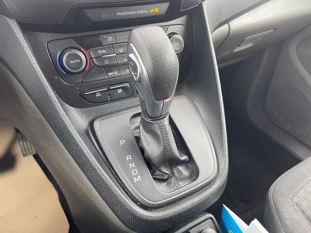 Used 2022 Ford Transit Connect XLT image 28
