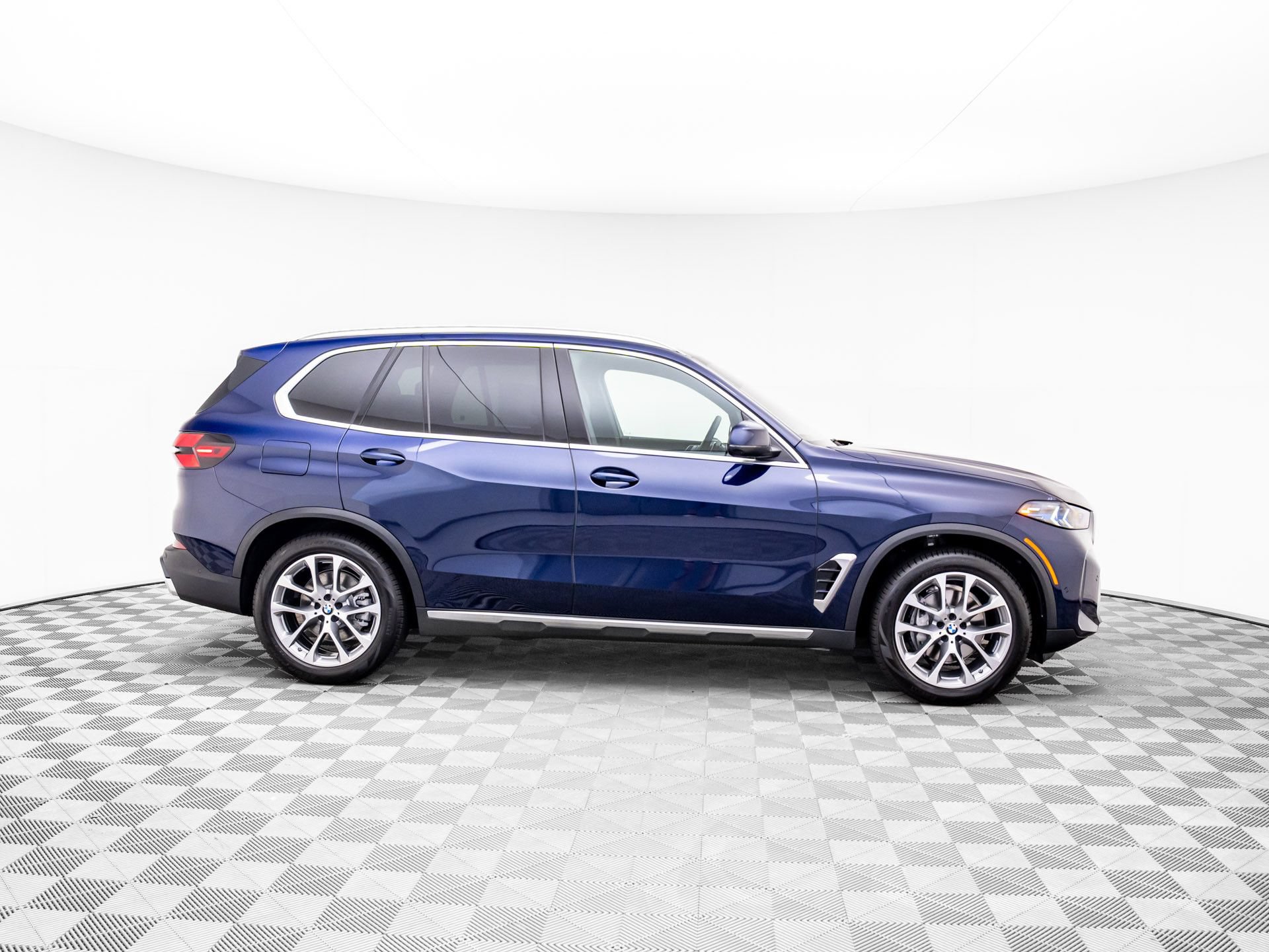 Certified 2026 BMW X5 xDrive40i AWD/4WD image 7