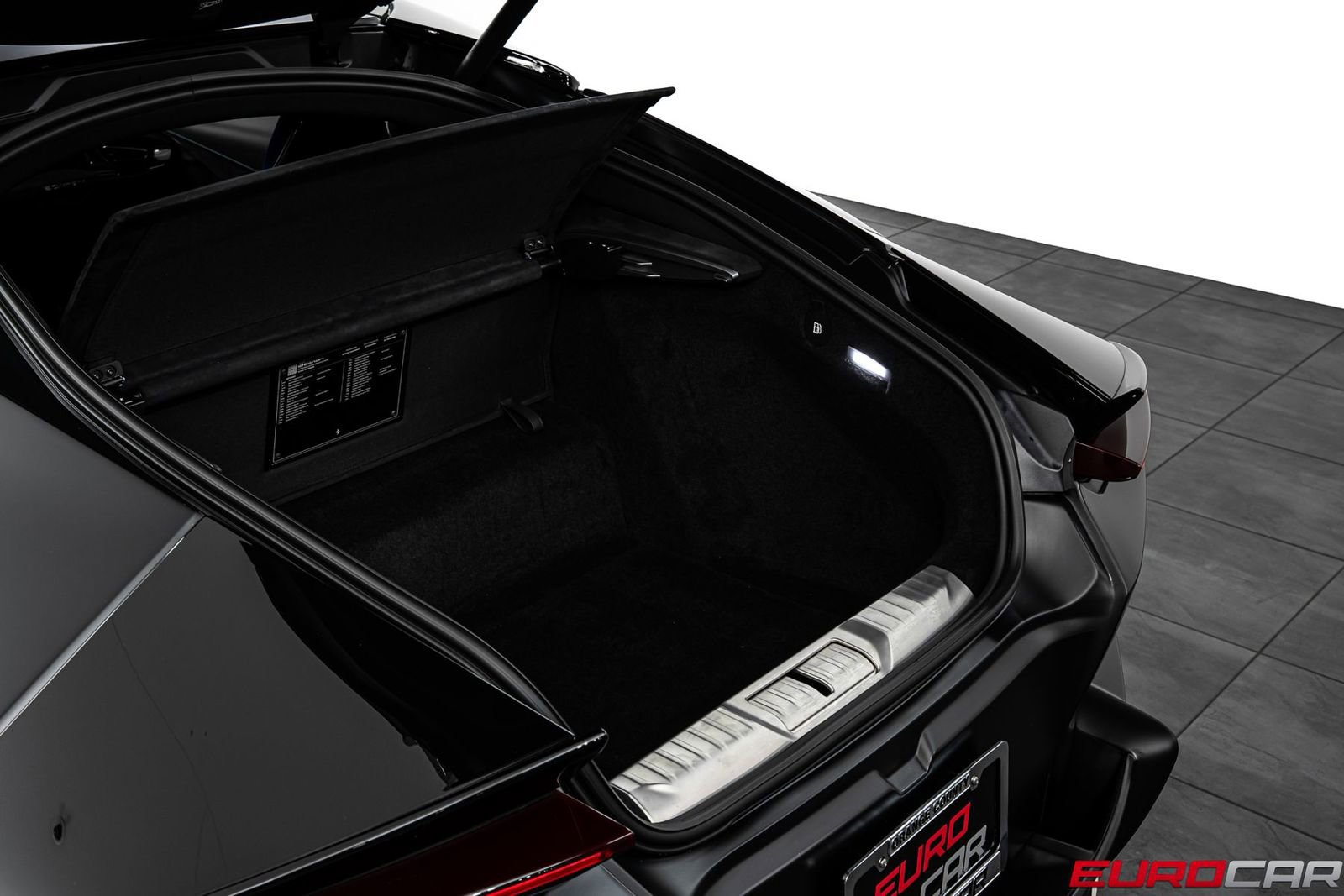 Used 2025 Ferrari 12Cilindri RWD image 19