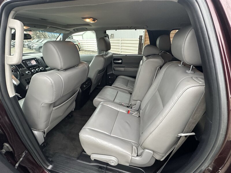 Used 2015 Toyota Sequoia Limited AWD/4WD image 21