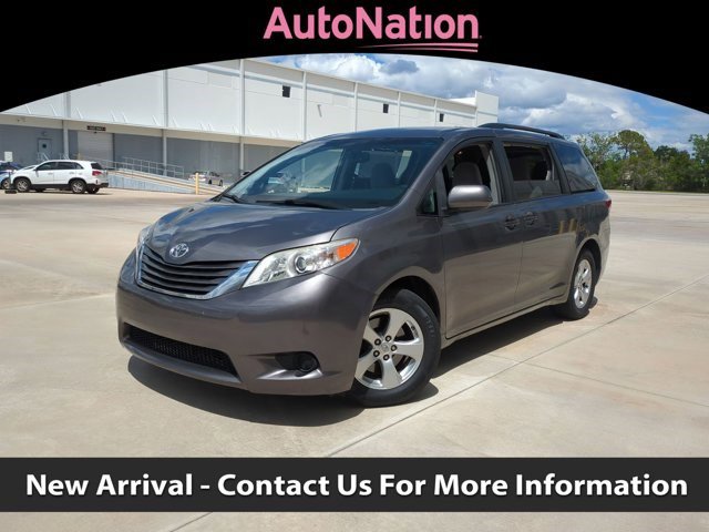Used 2016 Toyota Sienna LE FWD image 1