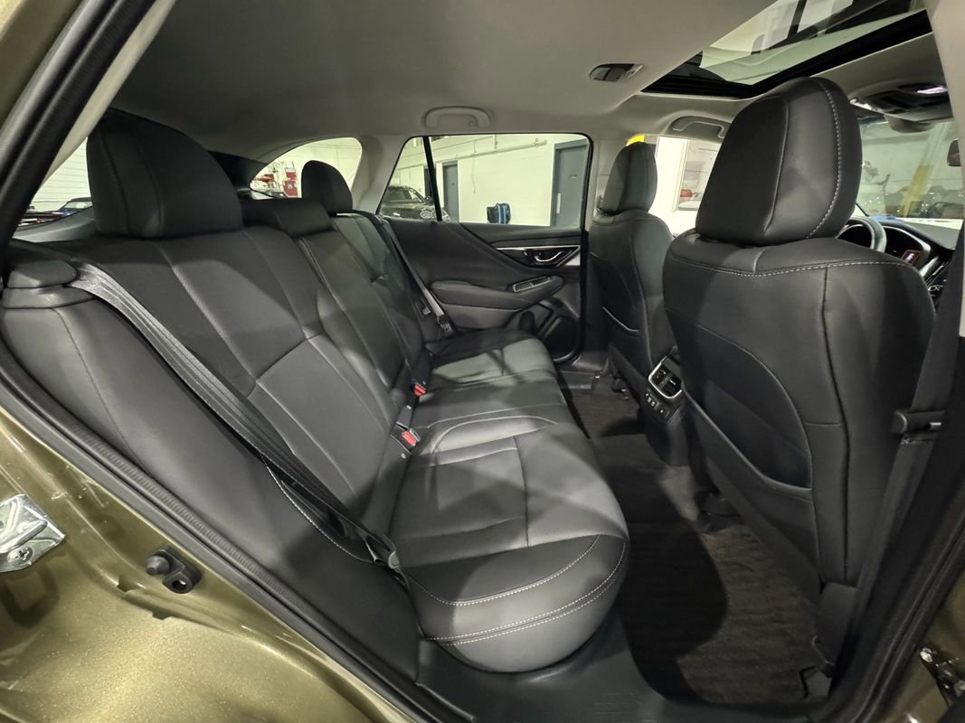 Used 2021 Subaru Outback Limited image 41