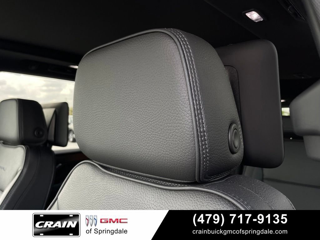 Used 2026 GMC Yukon Denali w/ Advanced Technology Package AWD/4WD image 22