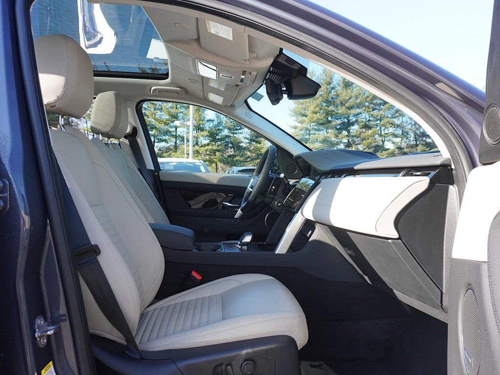 Used 2024 Land Rover Discovery Sport S image 37