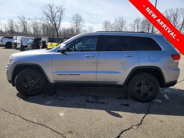 Used 2017 Jeep Grand Cherokee Laredo image 6