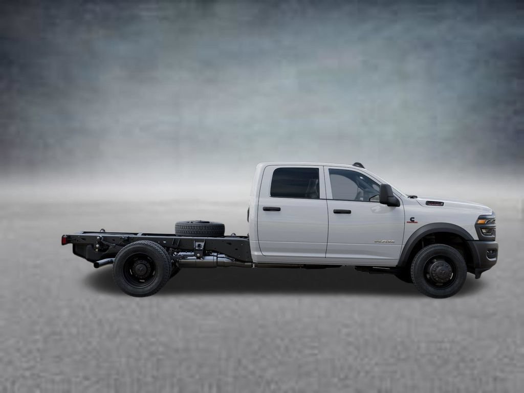 New 2025 RAM 5500 Tradesman AWD/4WD image 21