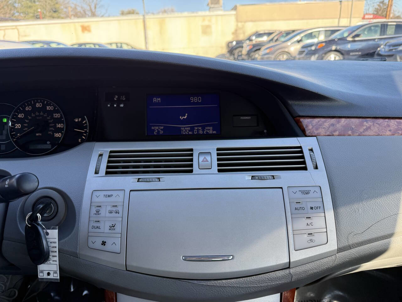 Used 2005 Toyota Avalon XLS image 18