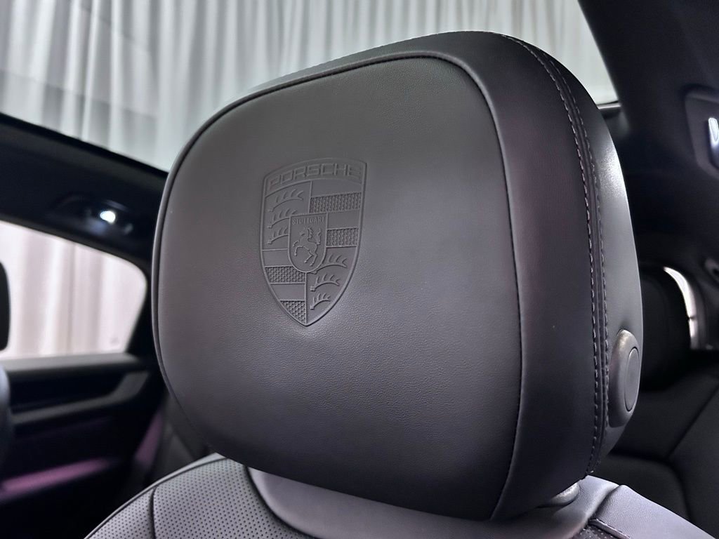 Certified 2026 Porsche Cayenne Coupe image 6