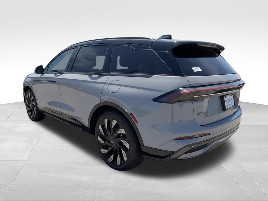 New 2026 Lincoln Nautilus Reserve w/ Jet Appearance Package AWD/4WD image 6