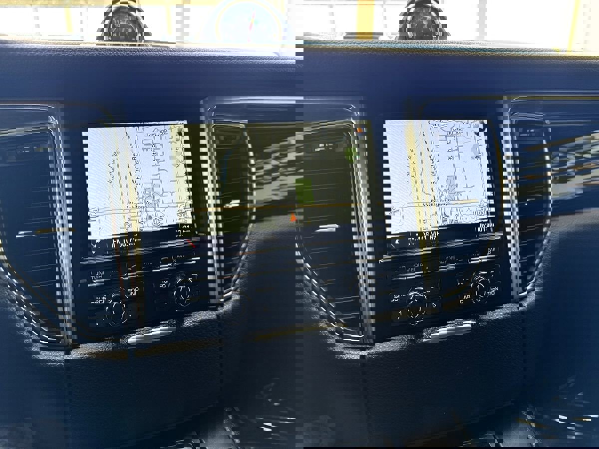 Used 2015 Porsche Macan S image 20