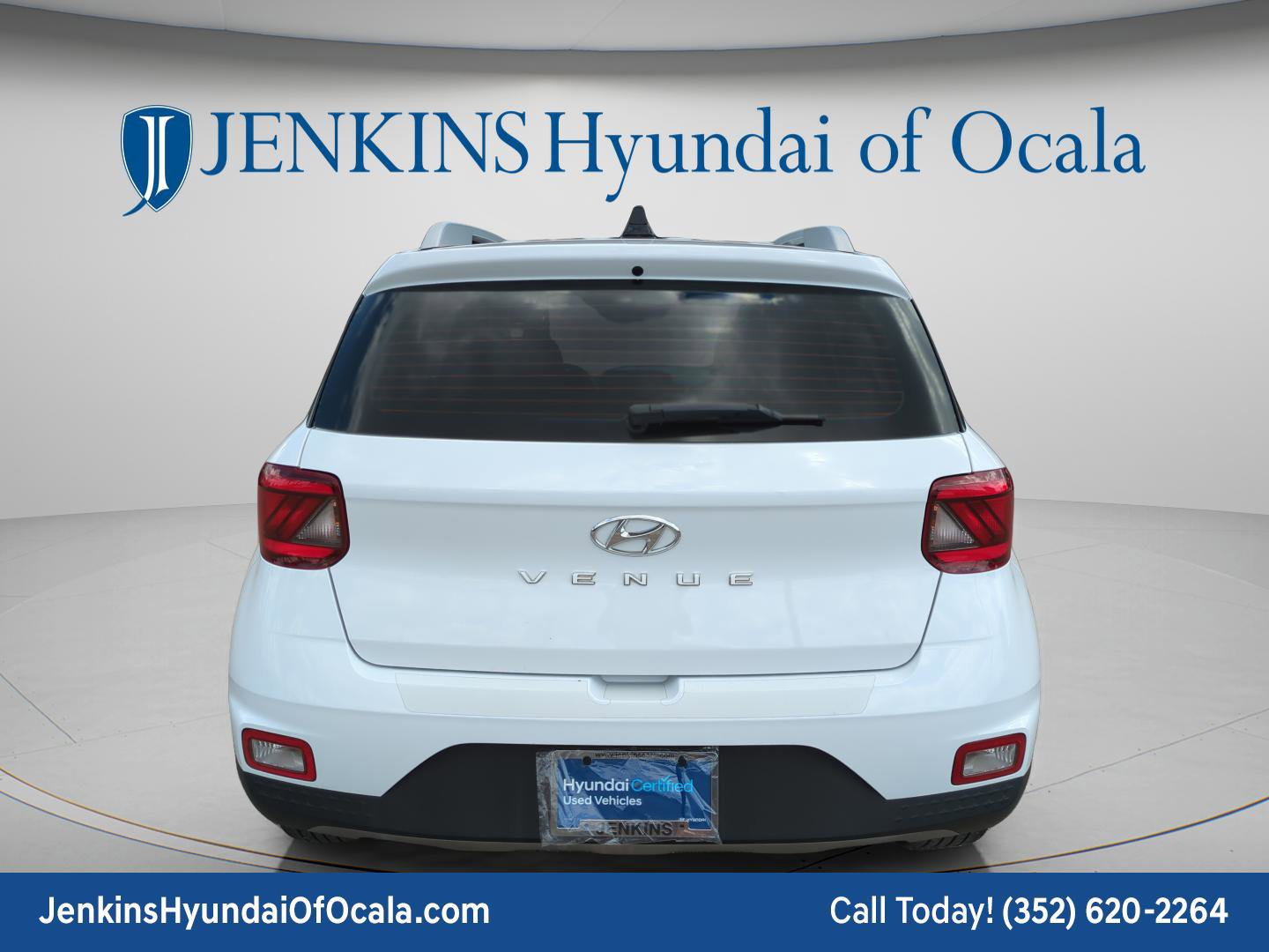 Certified 2021 Hyundai Venue SEL image 3