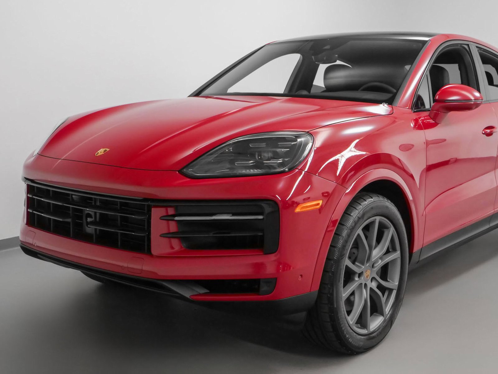 Used 2024 Porsche Cayenne Coupe image 7