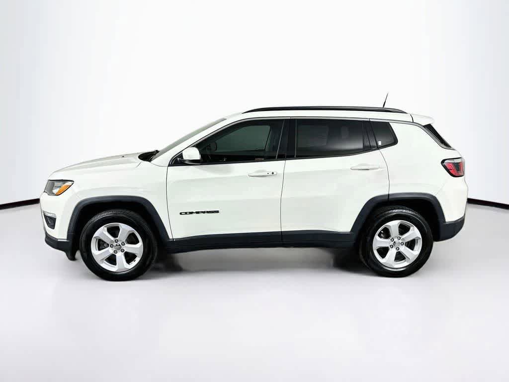 Used 2018 Jeep Compass Latitude FWD image 3
