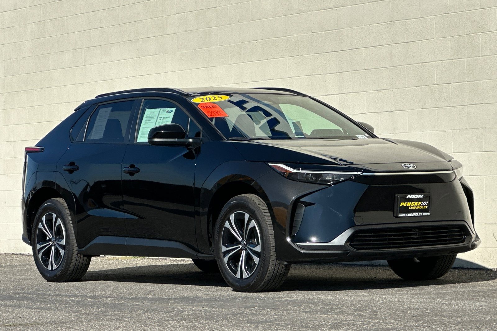 Used 2025 Toyota bZ4X AWD image 2