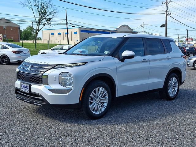 Used 2022 Mitsubishi Outlander ES AWD/4WD image 3