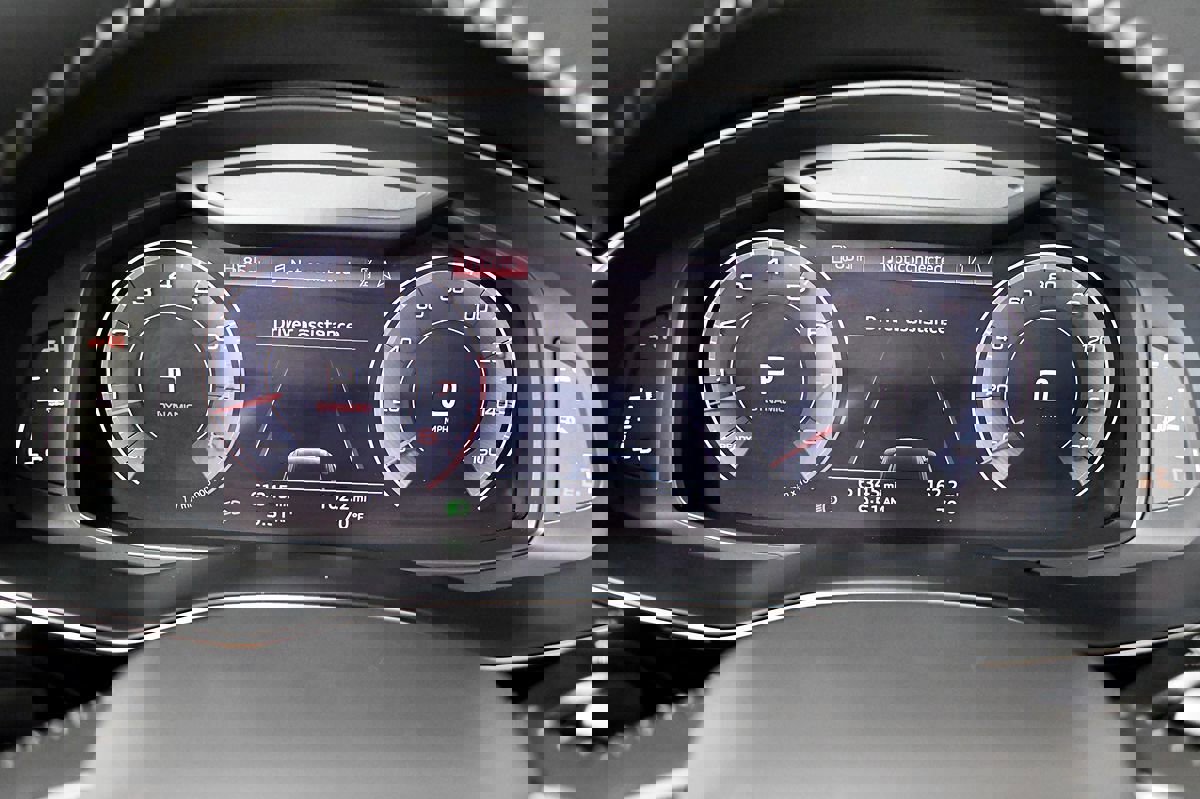 Used 2019 Audi Q8 Premium w/ Convenience Package image 28