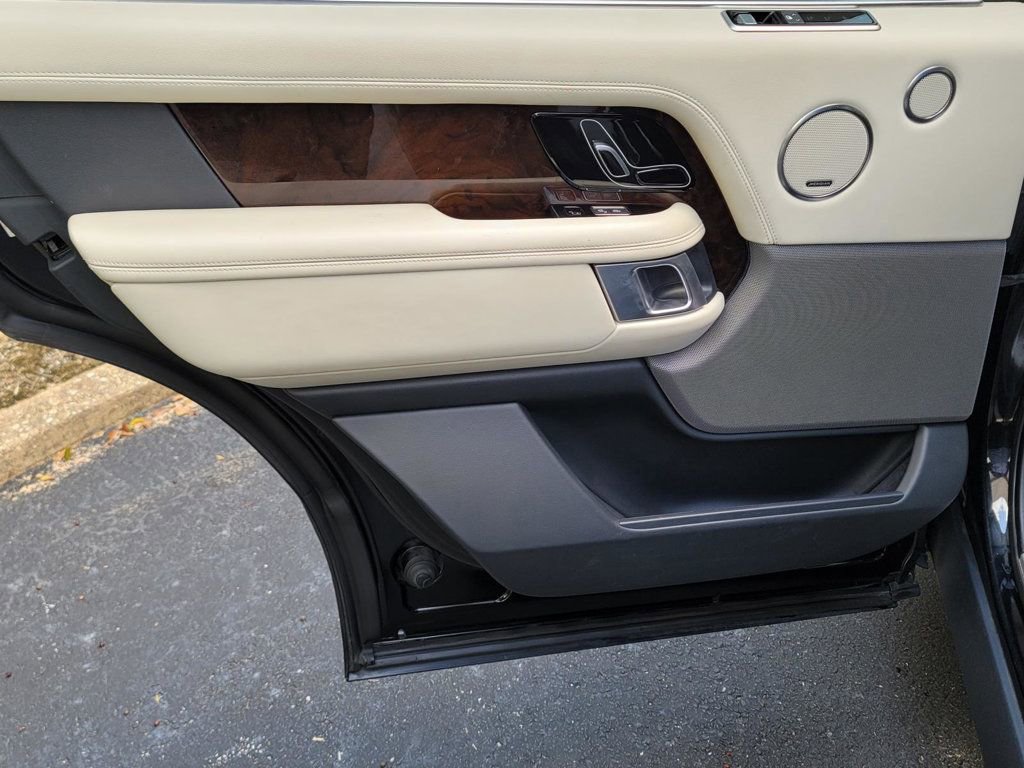 Used 2020 Land Rover Range Rover Long Wheelbase HSE image 48
