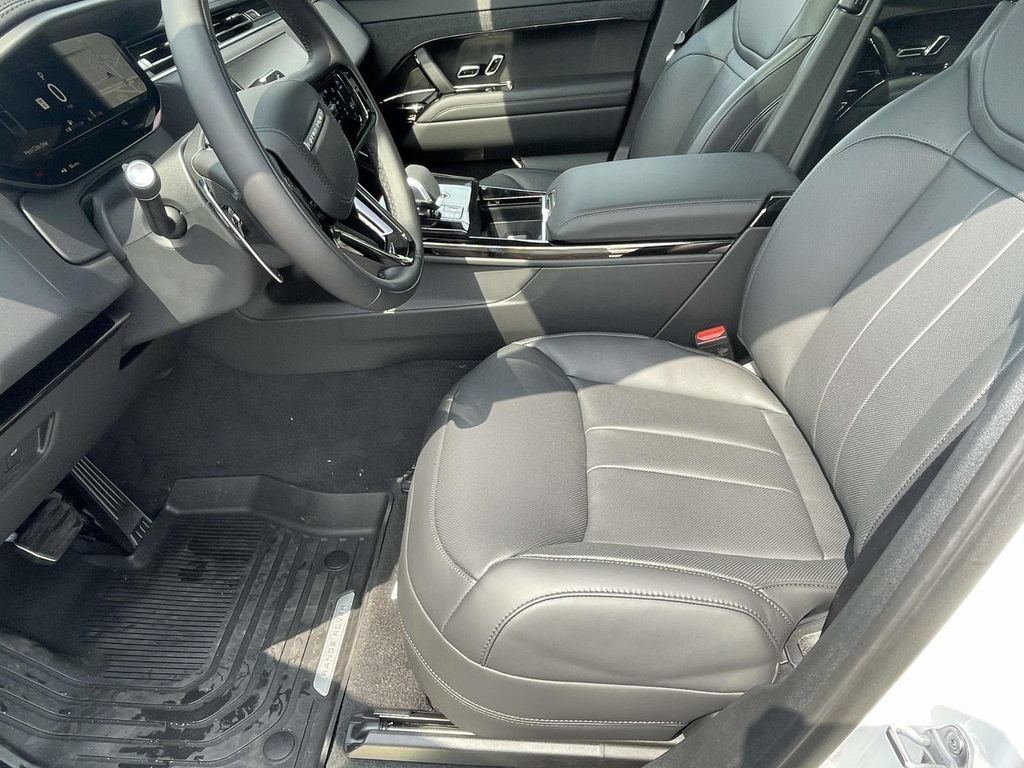 New 2026 Land Rover Range Rover Sport Dynamic SE AWD/4WD image 13