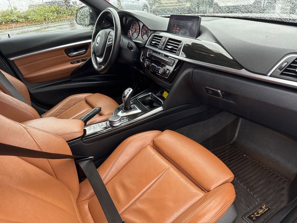 Used 2017 BMW 330i xDrive Wagon w/ Premium Package image 29