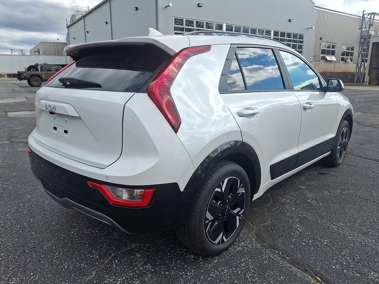 New 2025 Kia Niro Wind image 8