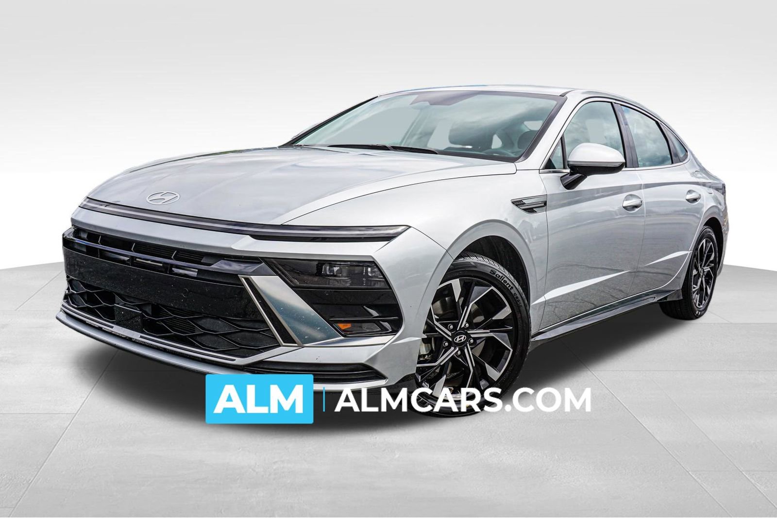 Used 2025 Hyundai Sonata SEL FWD image 1