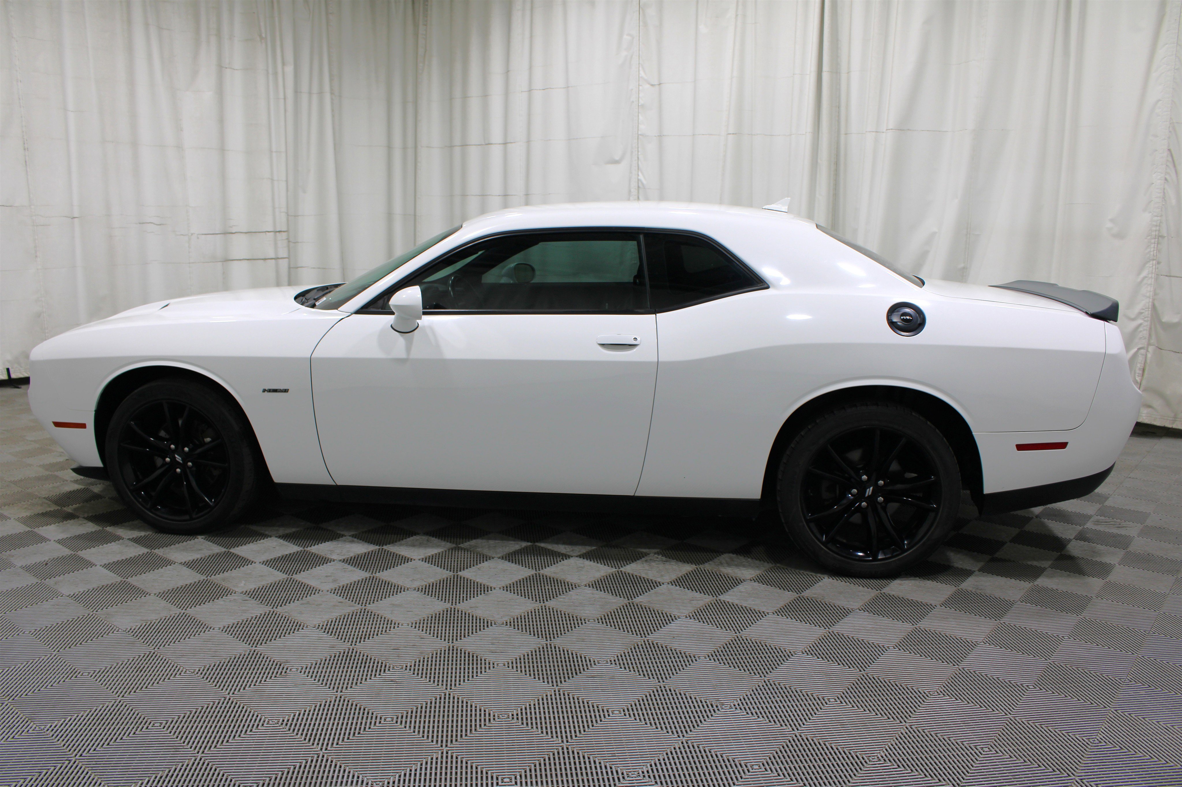 Used 2018 Dodge Challenger R/T w/ Blacktop Package image 31