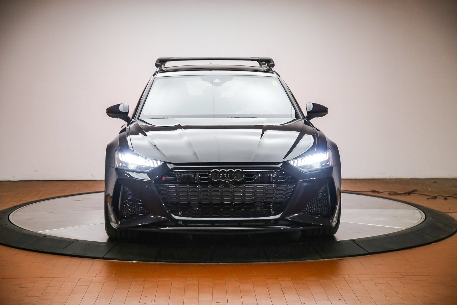 Certified 2021 Audi RS 6 w/ Executive Package AWD/4WD image 14