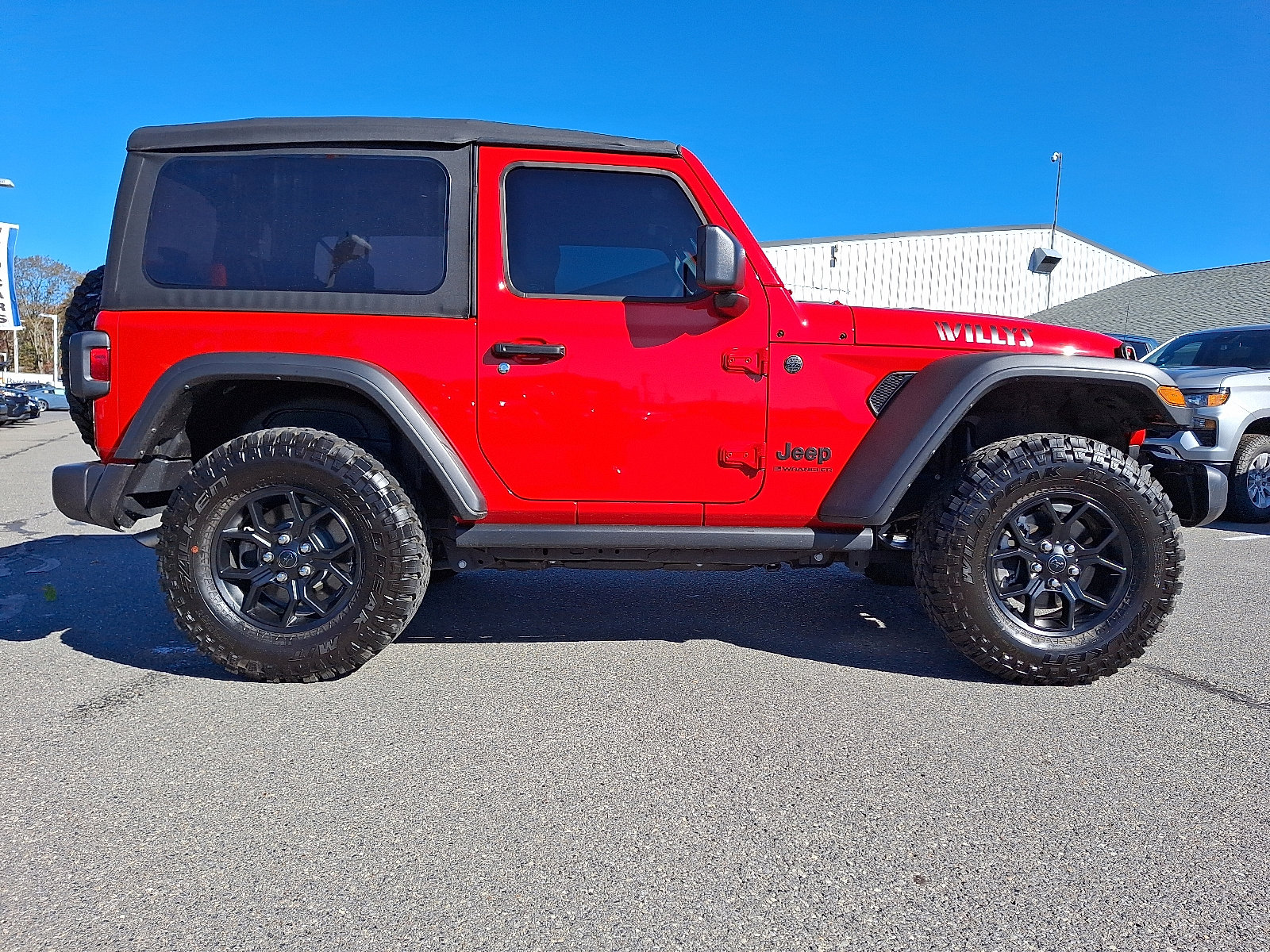 Used 2025 Jeep Wrangler Sport image 7