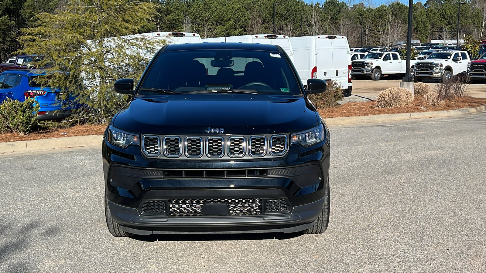 Certified 2025 Jeep Compass Sport image 3