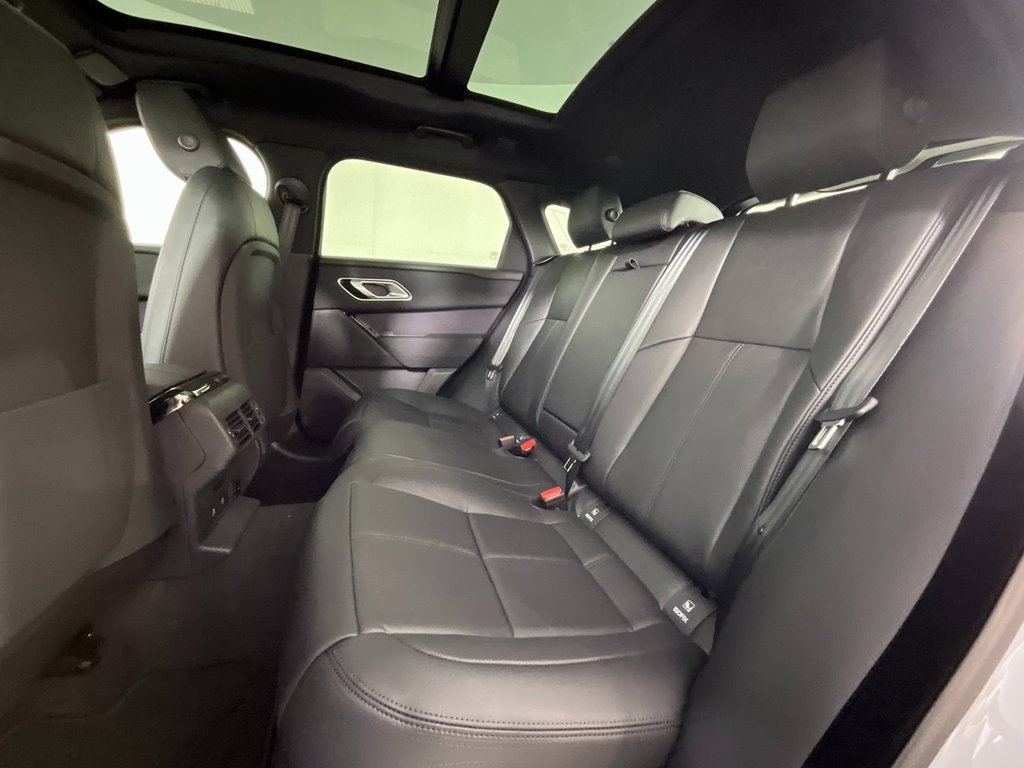 New 2026 Land Rover Range Rover Velar Dynamic SE image 5