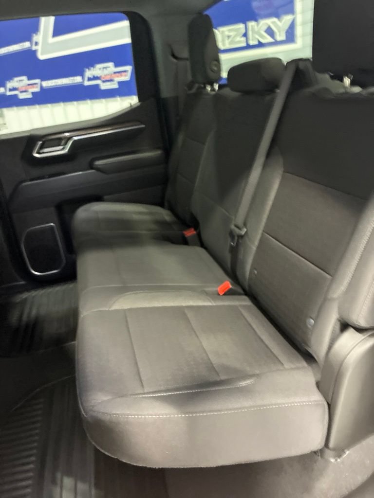 Used 2026 Chevrolet Silverado 1500 LT AWD/4WD image 36